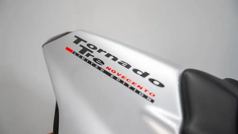 Benelli Tornado 900 Limited Edition (2000 - 05) (13)