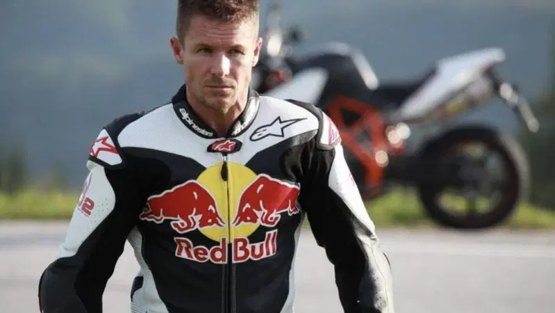 Addio Felix Baumgartner: &egrave; morto l'uomo che salt&ograve; dalla stratosfera. Era uno di noi