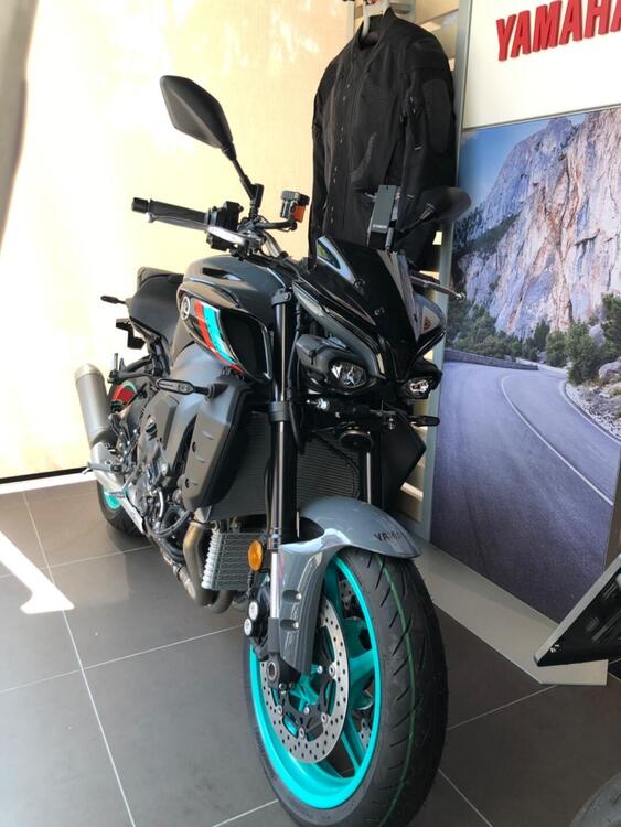 Yamaha MT-10 (2022 - 25)