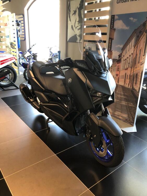 Yamaha X-Max 300 (2025)