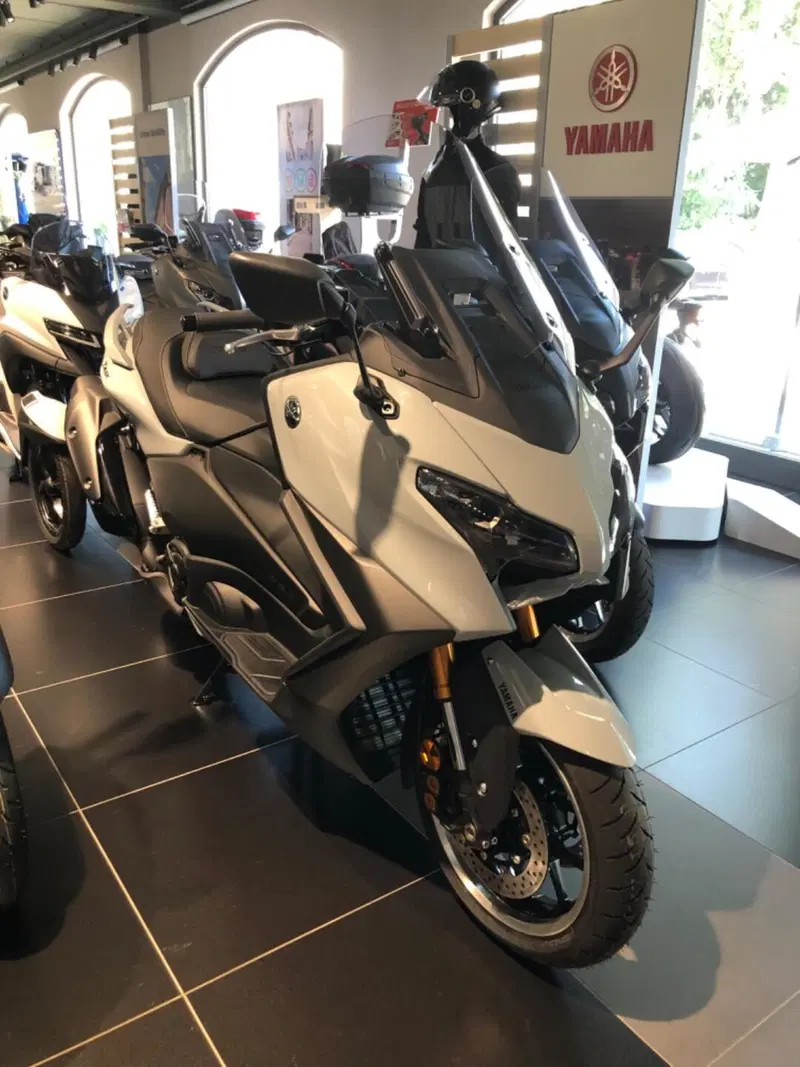 Yamaha T-Max 560 Tech Max (2025 - 26)