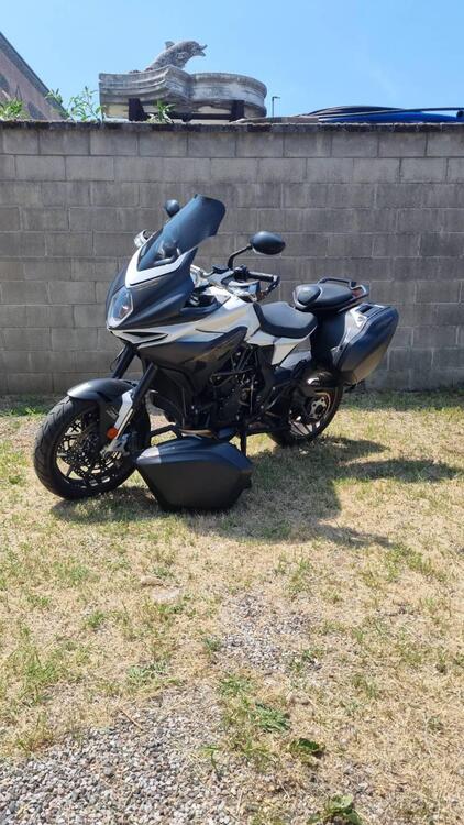 MV Agusta Turismo Veloce 800 Lusso (2021 - 22) (2)