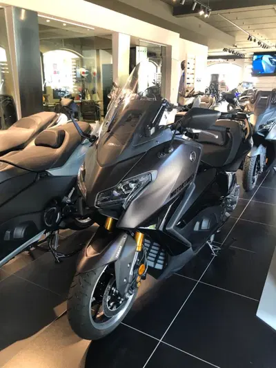 Yamaha T-Max 560 Tech Max (2025 - 26) nuova