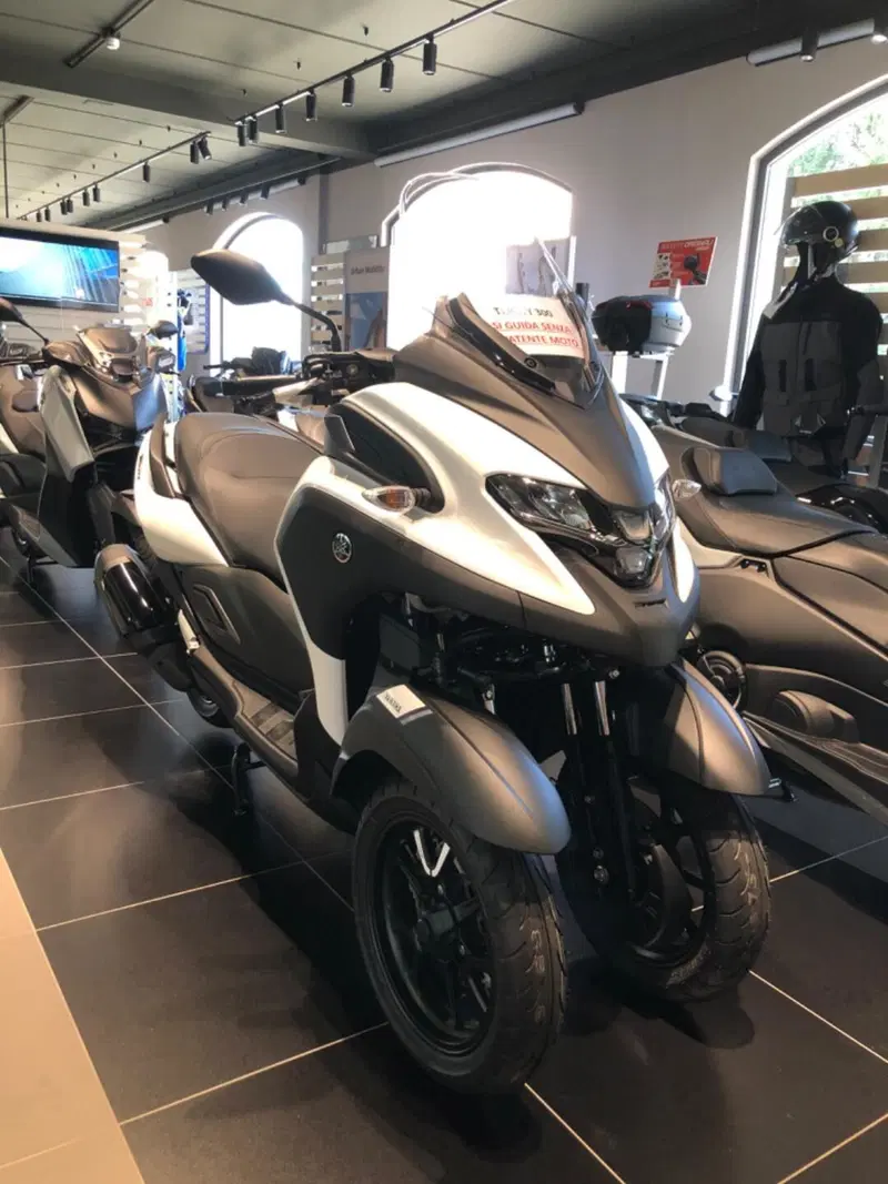 Yamaha Tricity 300 (2025 - 26)