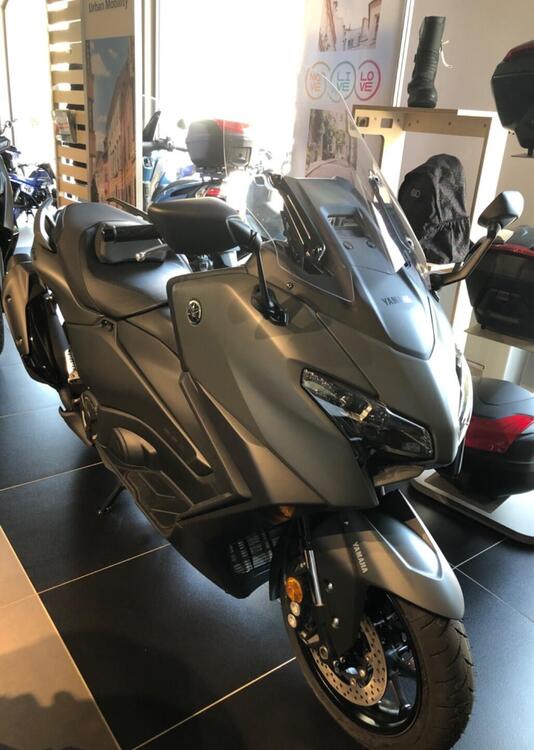 Yamaha T-Max 560 (2025)