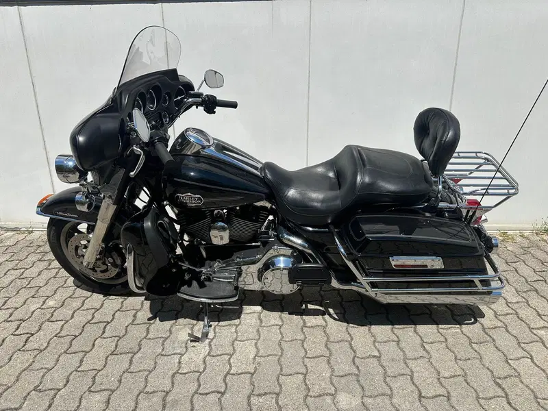 Harley-Davidson 1584 Electra Glide Ultra Classic (2008 - 13) - FLHTCU (5)