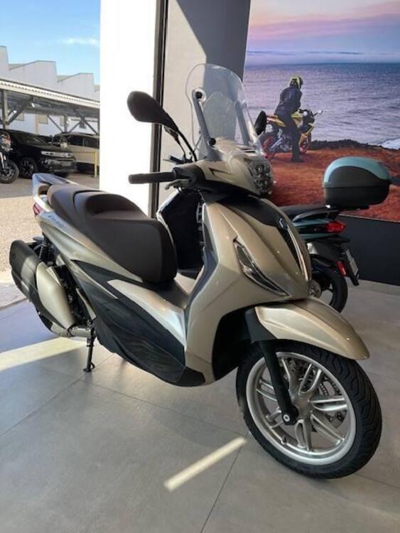 Piaggio Beverly 400 ABS-ASR (2021 - 24) (4)