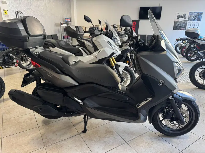 Yamaha X-Max 400 Momodesign ABS (2014 - 16)
