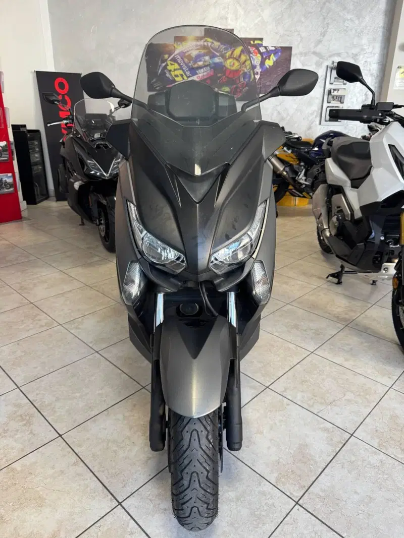 Yamaha X-Max 400 Momodesign ABS (2014 - 16) (4)