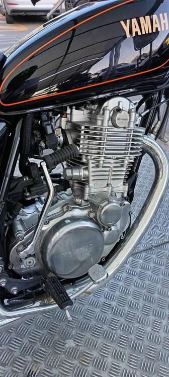 Yamaha SR 400 (2013 - 17) (3)