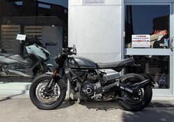 Ducati Scrambler 800 Night Shift (2021 - 22) usata