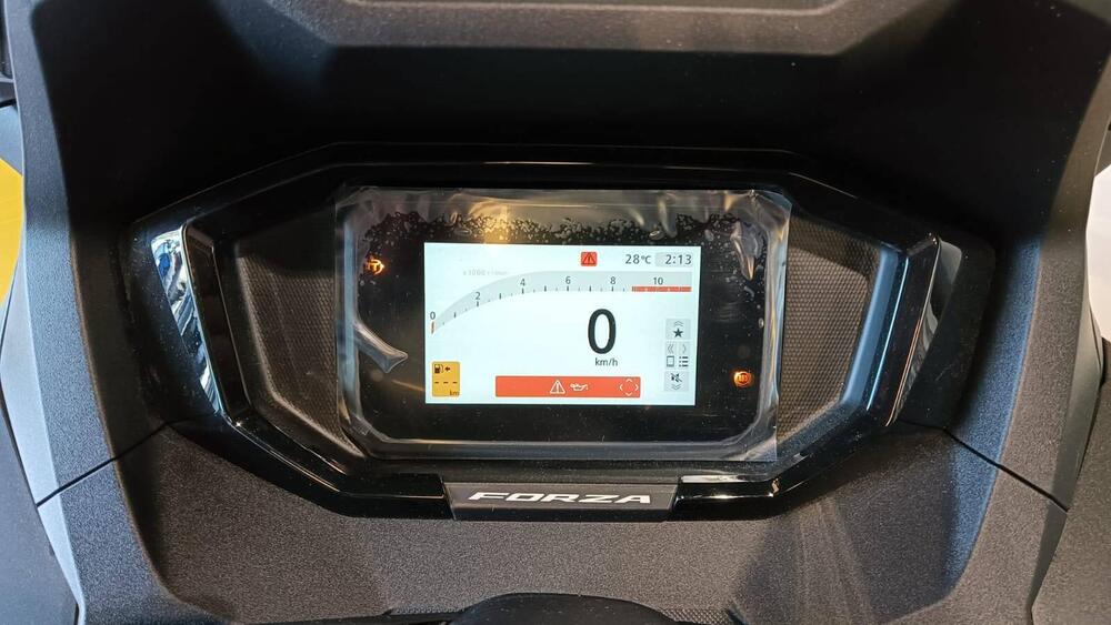 Honda Forza 350 Deluxe (2025) (4)