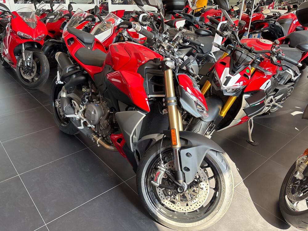 Ducati Streetfighter V2 (2025) (2)