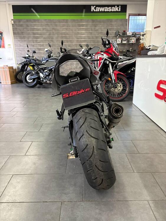 Kawasaki Ninja 600 ZX-6R (2009 - 16) (4)