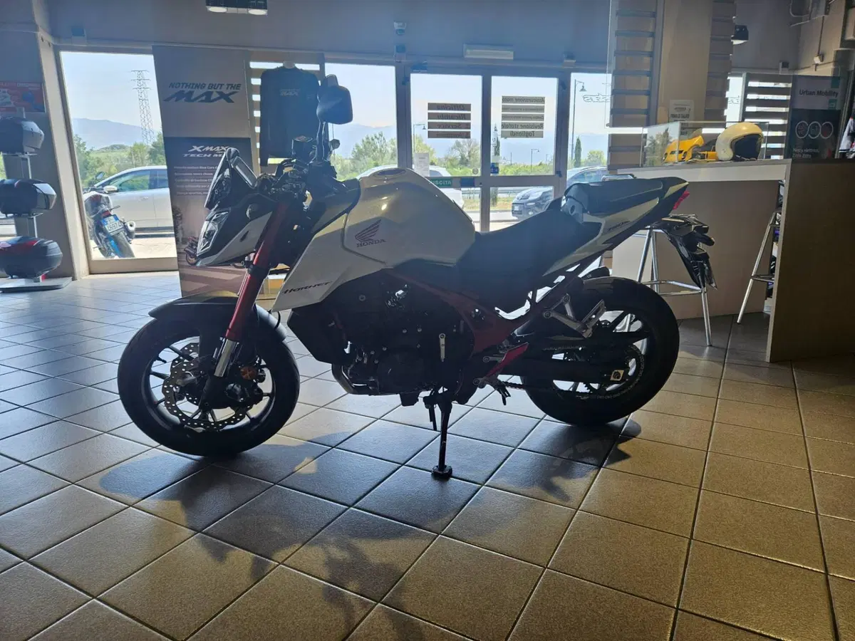 Honda CB 750 Hornet (2023 - 24) (2)