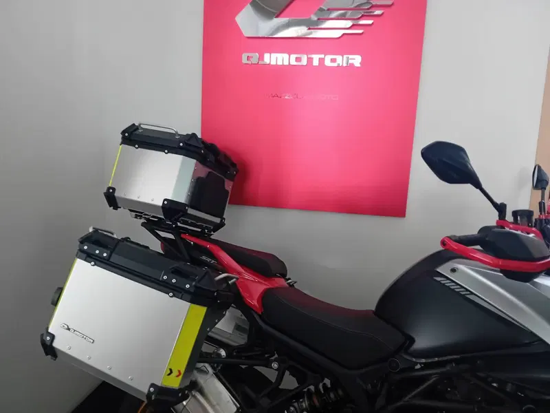 QJ Motor SRT 900 SX (2025 - 26) (2)