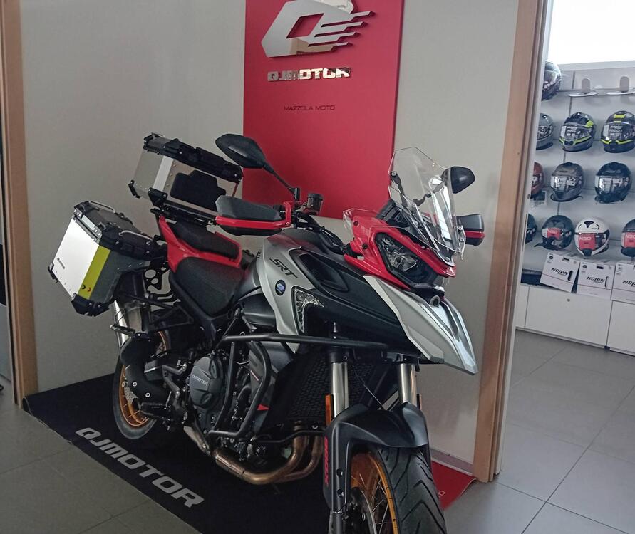 QJ Motor SRT 900 SX (2025) (3)