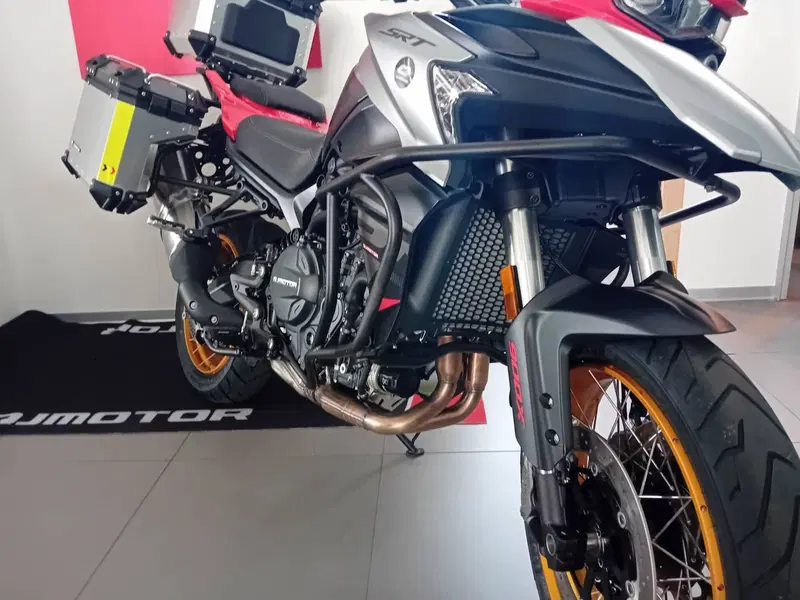 QJ Motor SRT 900 SX (2025 - 26) (7)