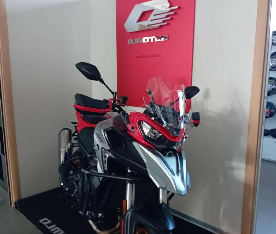 QJ Motor SRT 900 SX (2025) (3)