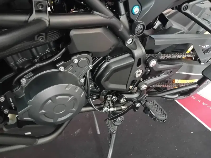 QJ Motor SRT 900 SX (2025 - 26) (6)