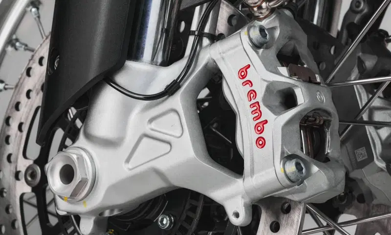 MV Agusta LXP Orioli (2024 - 26) (8)