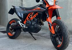 KTM 690 SMC R (2021 - 22) usata