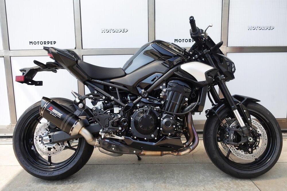 Kawasaki Z 900 (2025 - 26) (4)