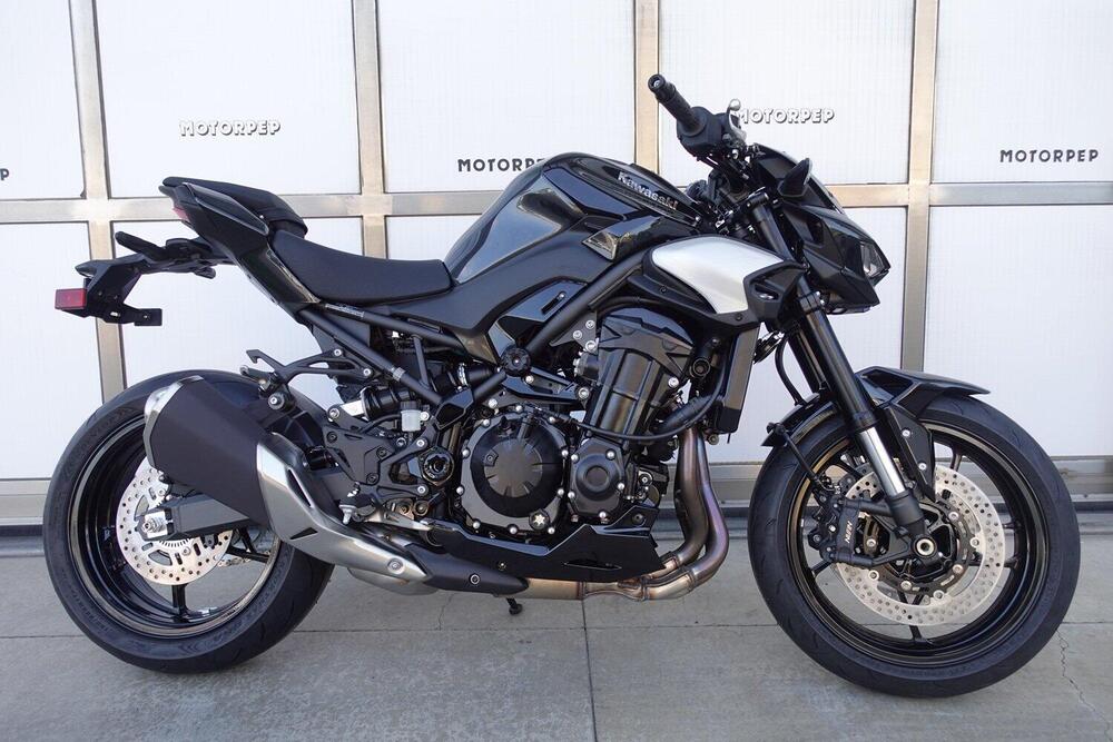 Kawasaki Z 900 A2 (2025 - 26) (3)