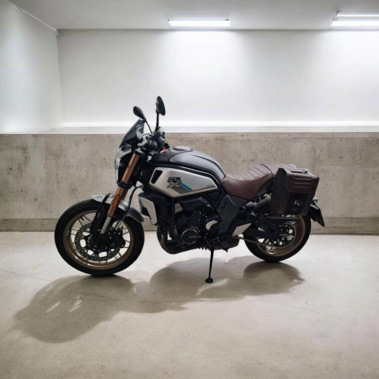 CFMOTO 700CL-X Heritage (2021 - 25) (2)