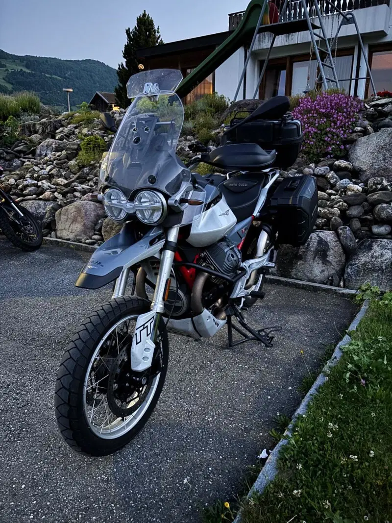 Moto Guzzi V85 TT (2024 - 26) (19)