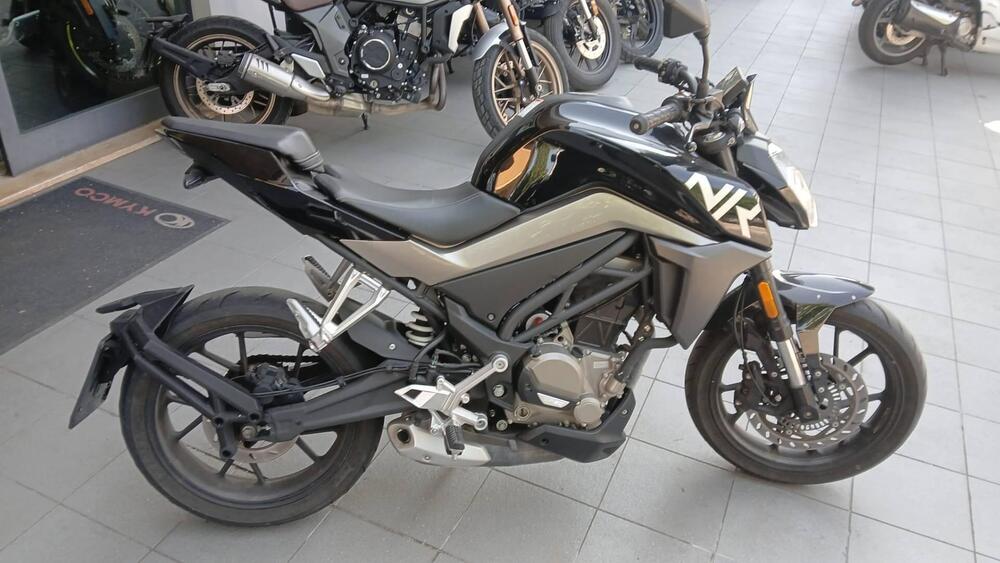 CFMOTO 300NK (2021 - 25)