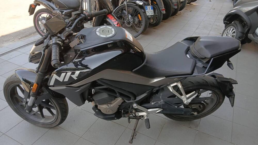 CFMOTO 300NK (2021 - 25) (3)