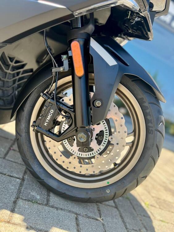 Kymco Xciting VS 400i (2023 - 25) (3)