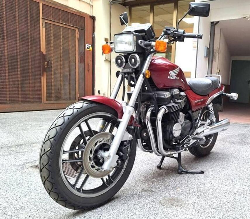 Honda 650 NIGHT HAWK