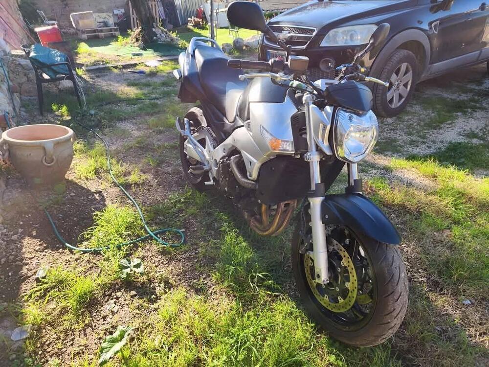 Suzuki GSR 600 (2006 - 11) (4)