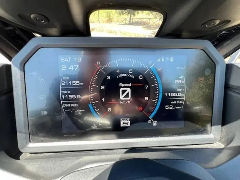 Yamaha T-Max 560 Tech Max (2022 - 24) (9)