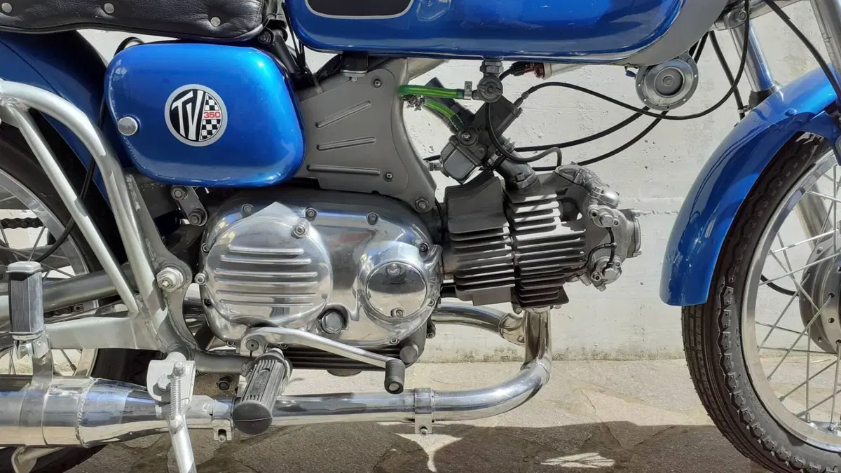 Aermacchi Harley-Davidson 350N (5)