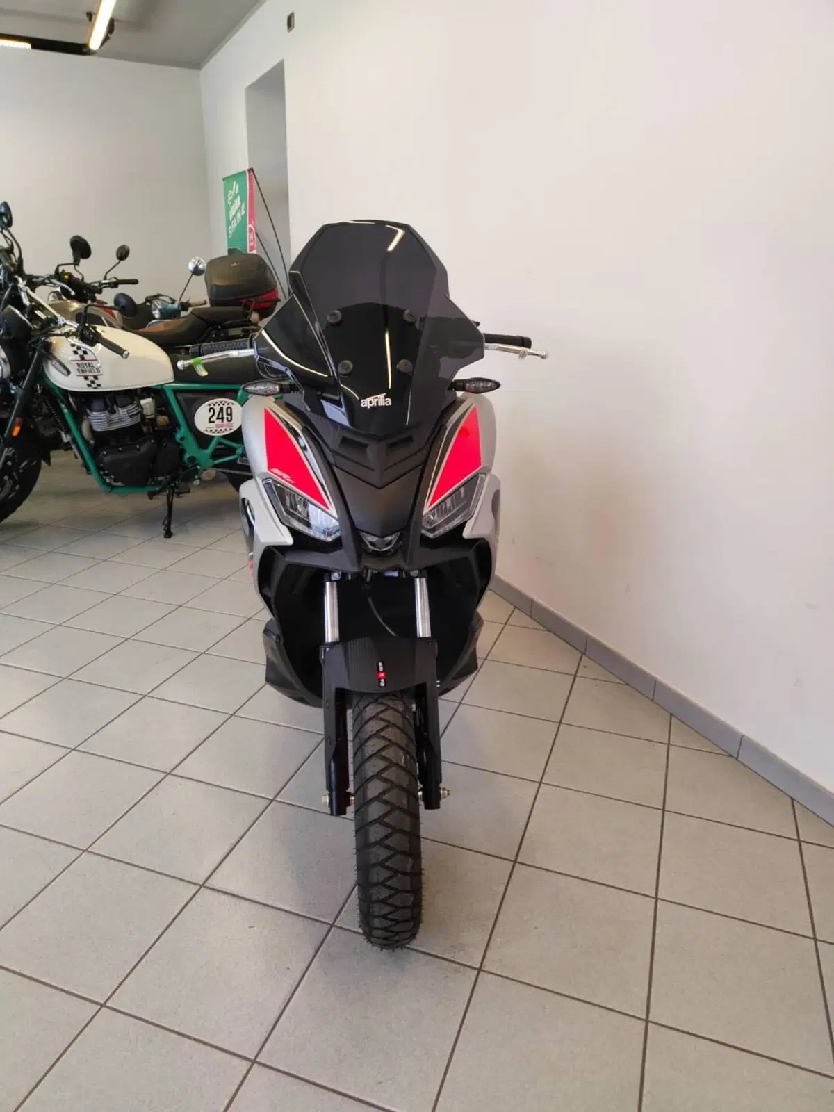 Aprilia SR GT 200 Sport (2025 - 26) (6)