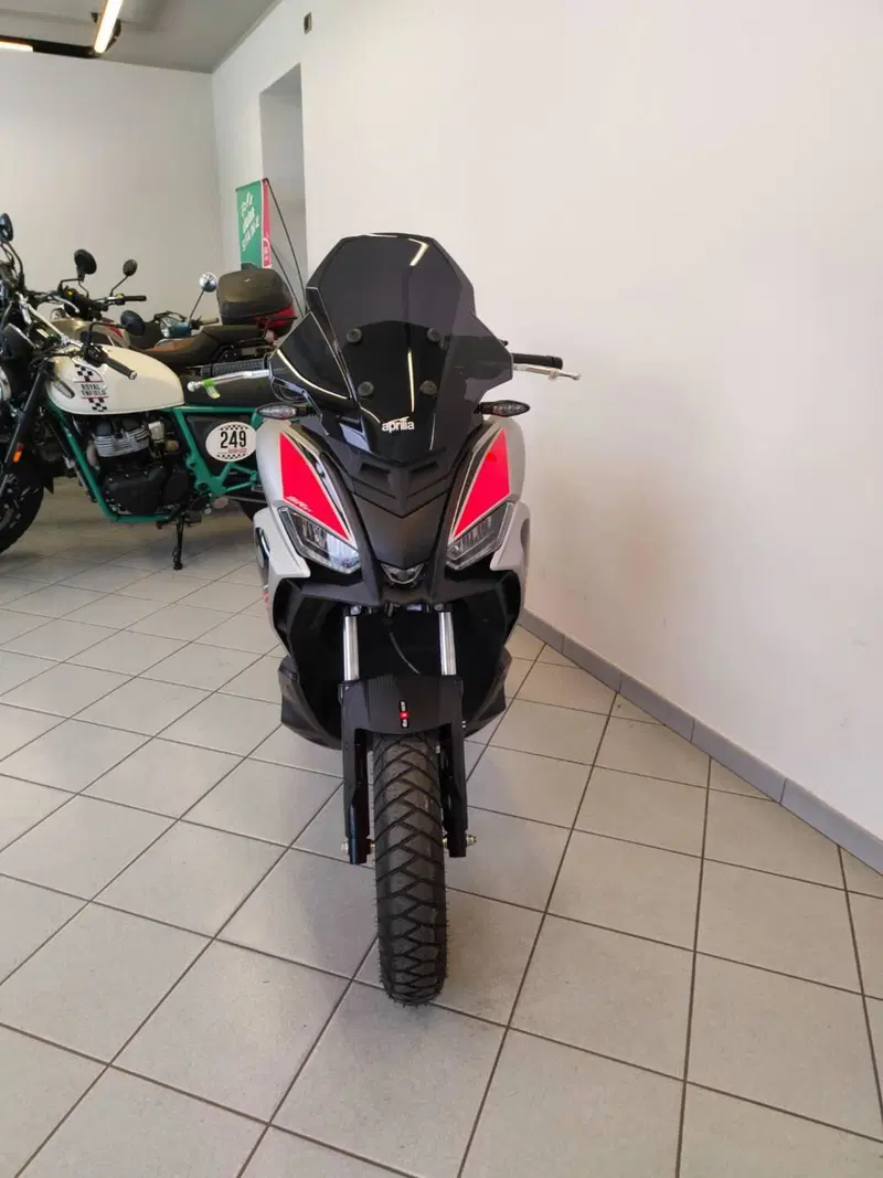 Aprilia SR GT 200 Sport (2025 - 26) (6)