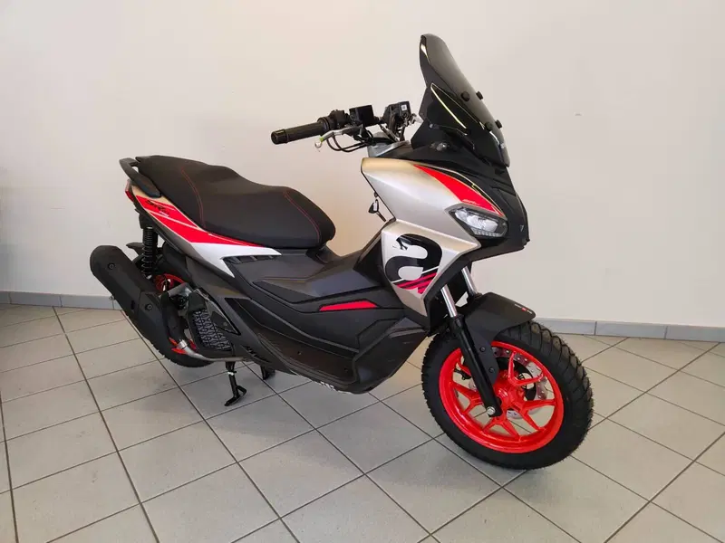 Aprilia SR GT 200 Sport (2025 - 26) (10)