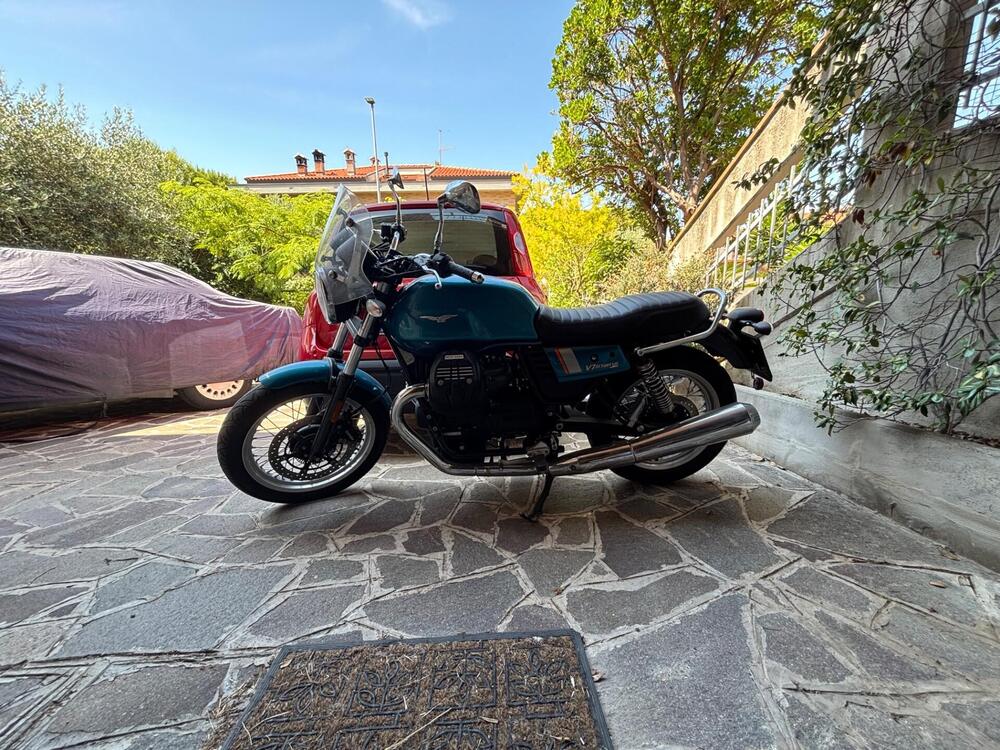 Moto Guzzi V7 III Special (2017 - 20) (2)