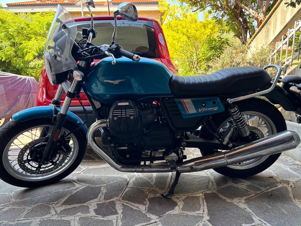 Moto Guzzi V7 III Special (2017 - 20) (3)