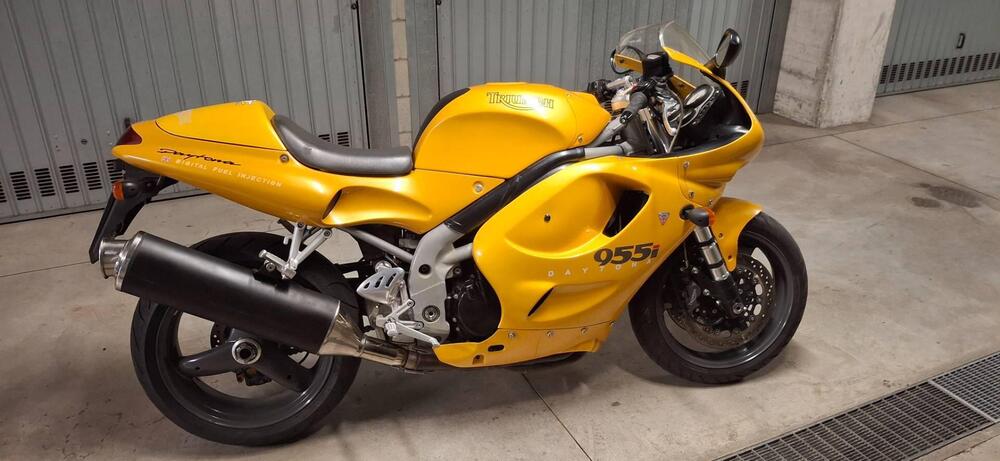 Triumph Daytona 955 I (1999 - 01) (2)