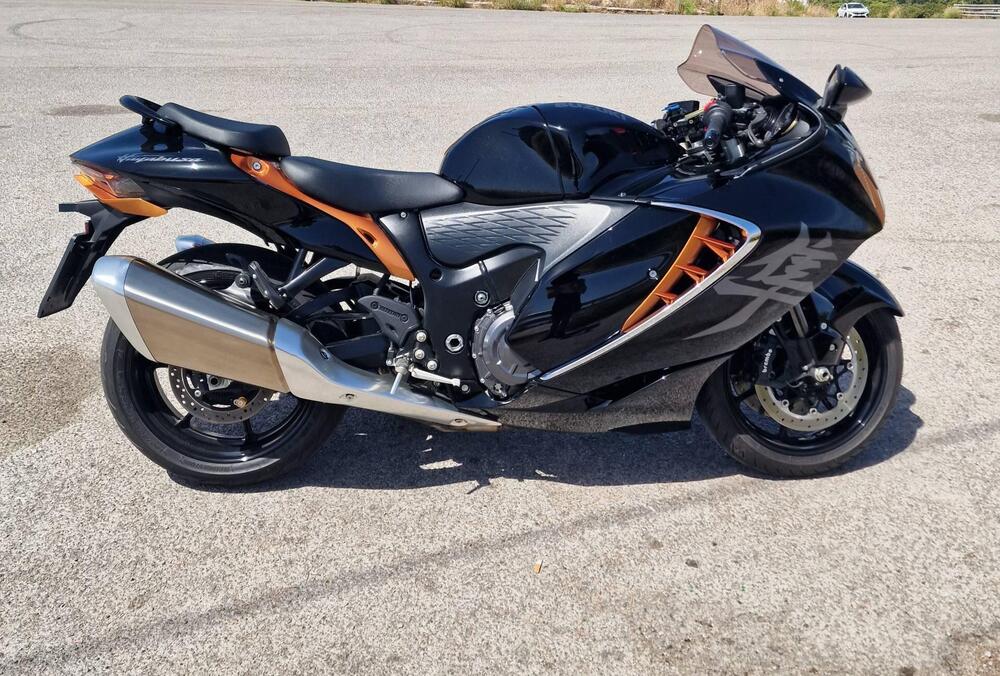 Suzuki GSX 1300 R Hayabusa (2021 - 24) (2)