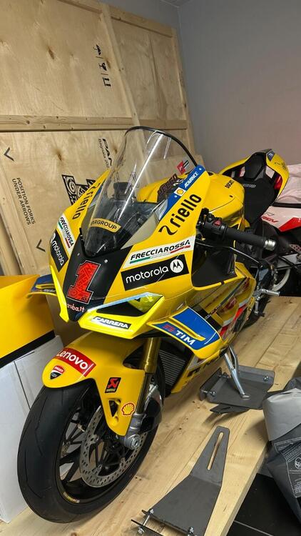Ducati Panigale V4 Bagnaia 2023 World Champion Replica (2024)