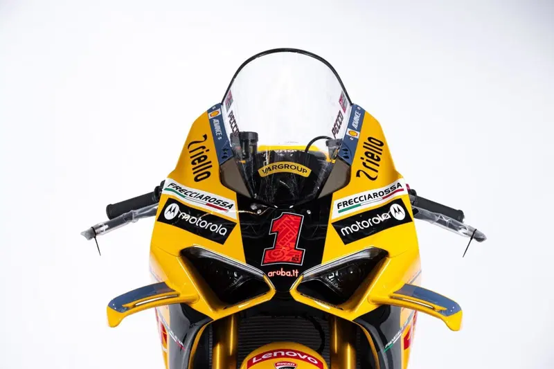 Ducati Panigale V4 Bagnaia 2023 World Champion Replica (2024) (18)