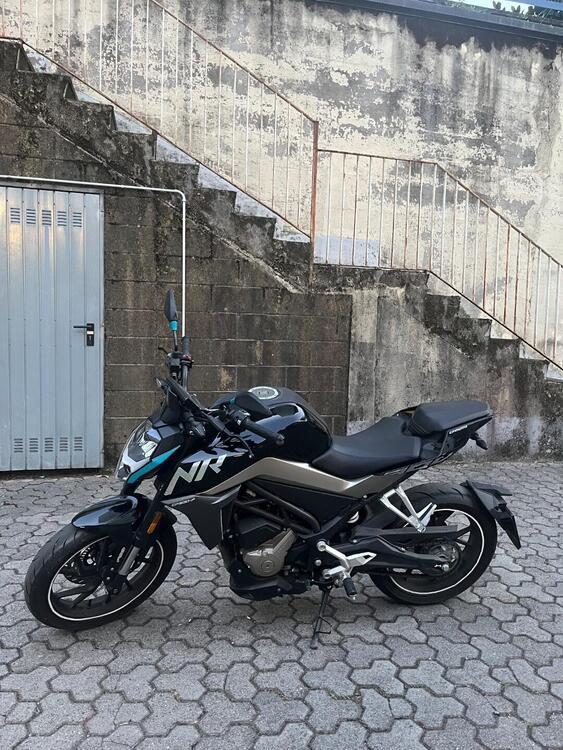 CFMOTO 300NK (2021 - 25)