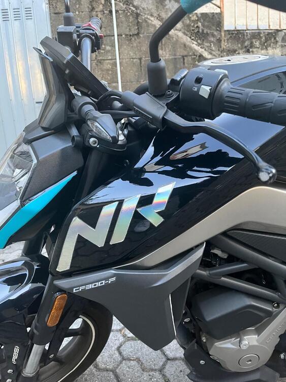 CFMOTO 300NK (2021 - 25) (3)