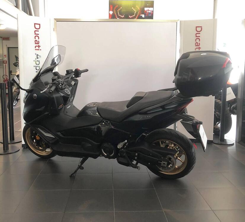 Yamaha T-Max 560 (2022 - 24) (5)
