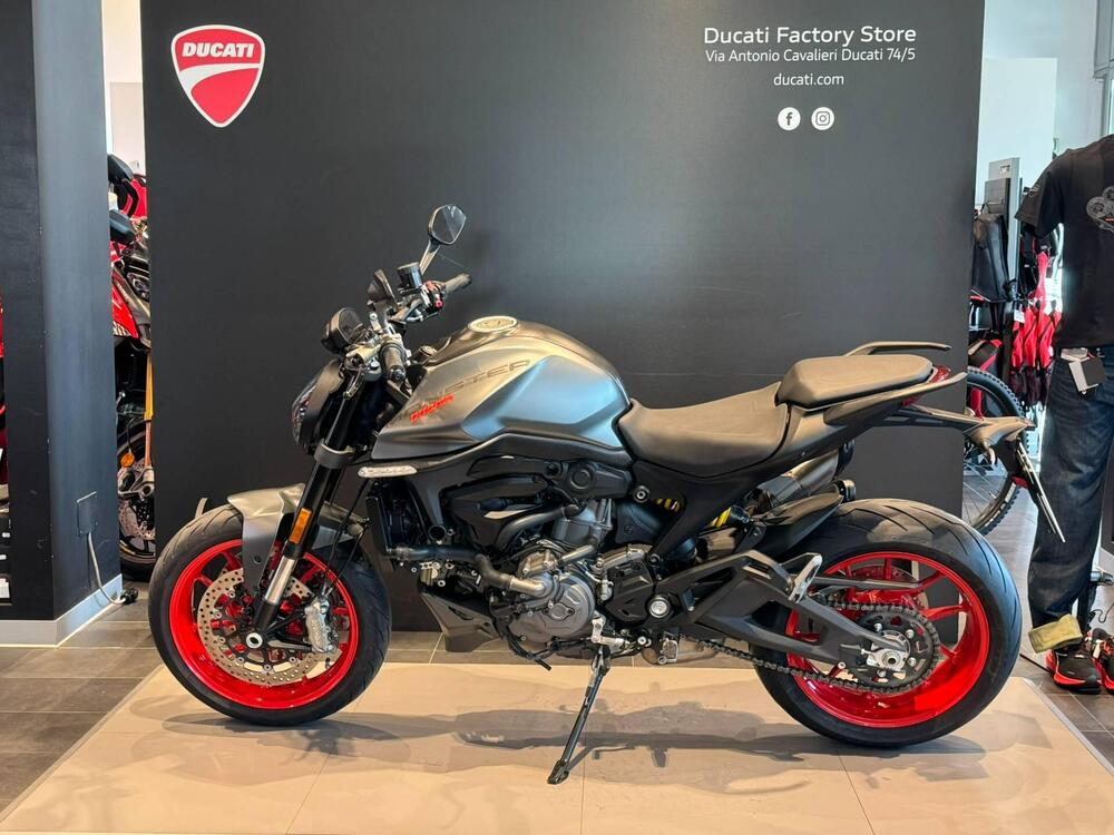 Ducati Monster 937 + (2021 - 25) (5)